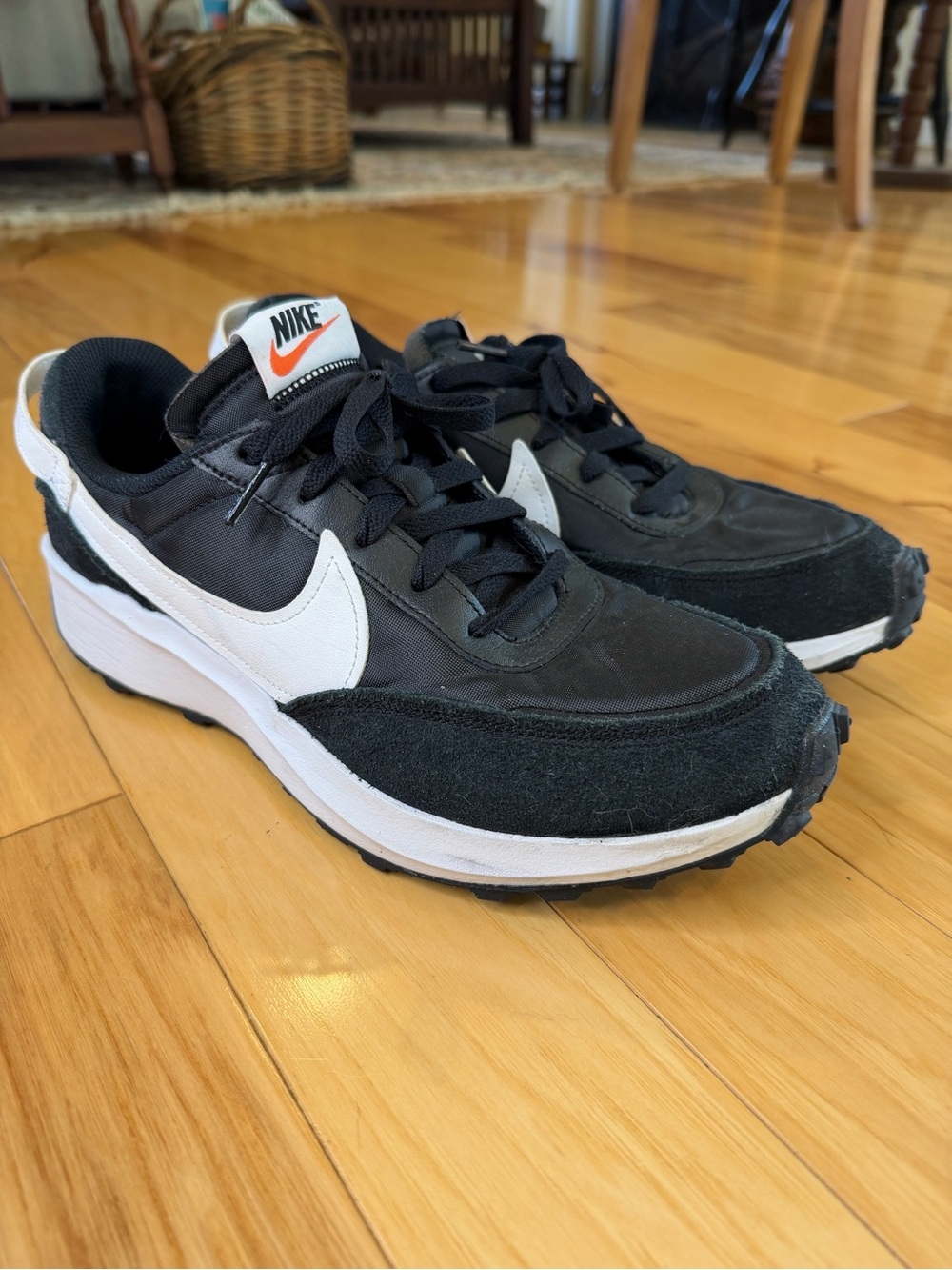 Nike Waffle Debut Black White Retro Low Top Sneakers Size 9.5 DH9522-001